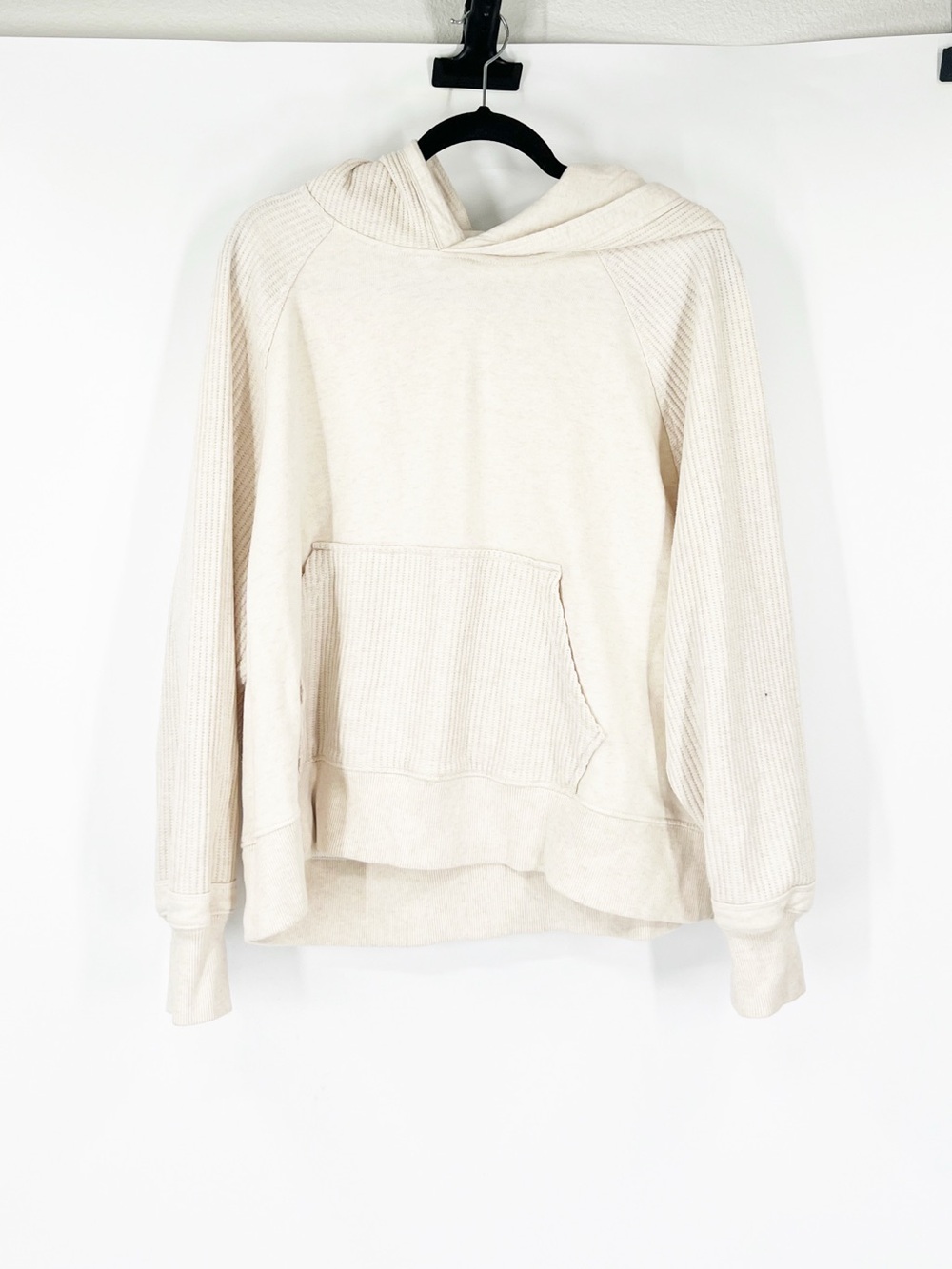 Aerie Long Sleeve Hooded Pullover Sweatshirt